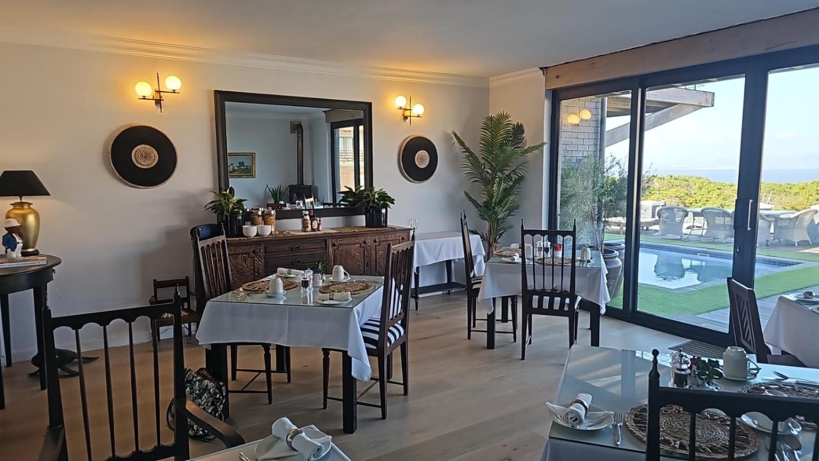 The Whale'S Tale Guesthouse Херманус Экстерьер фото